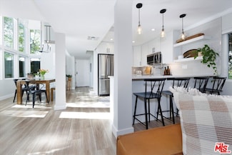 23351 Park Sorrento Unit 71, Calabasas, CA 91302