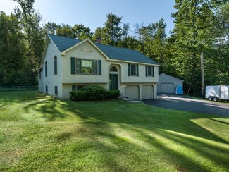 3392 Middle Rd, Sidney, ME 04330