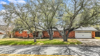 8415 Chapin Rd, Benbrook, TX 76116