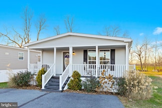 198 Amber Cir, New Holland, PA 17557