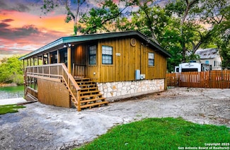 6804 River Rd, New Braunfels, TX 78132