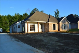 4457 Hathern Dr, Pineville, LA 71360