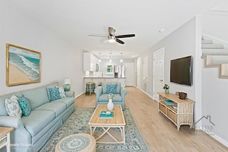 424 15th St Unit 105, Galveston, TX 77550