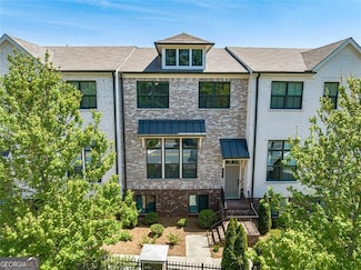 820 Fair View Cir, Roswell, GA 30076