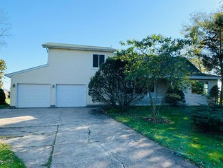 14561 Montgomery St, Hebron, IN 46341