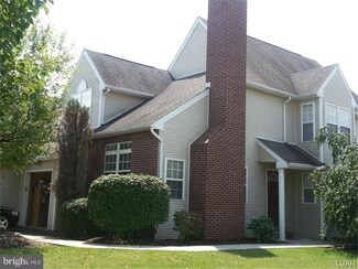905 Barn View Ln Unit 72, Breinigsville, PA 18031