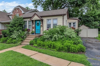 8905 White Ave, Saint Louis, MO 63144