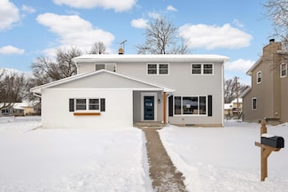 9 Langer Cir, Saint Paul, MN 55118