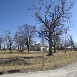 36335 Lookout Rd, Osawatomie, KS 66064