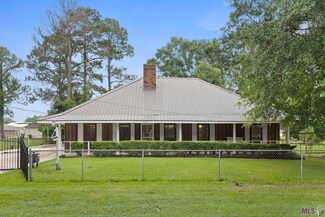 4833 Saint Louis St, Zachary, LA 70791