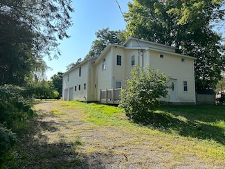 19 Cedar St, Old Town, ME 04468