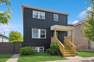 4825 W Ainslie St, Chicago, IL 60630