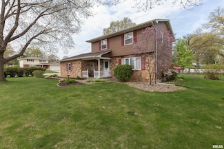 2828 Jersey Ridge Rd, Davenport, IA 52803