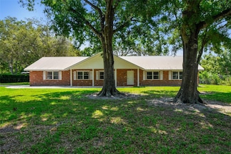 17801 Simmons Rd, Lutz, FL 33548