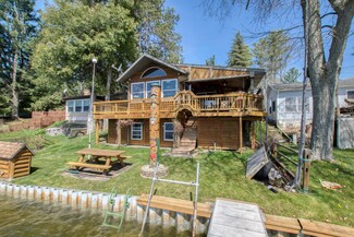 8941 Lakeview Blvd, Rodney, MI 49342