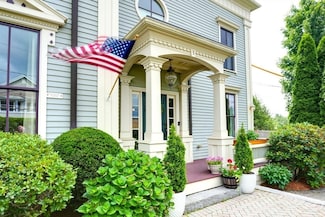 5 Chapman St, Watertown, MA 02472