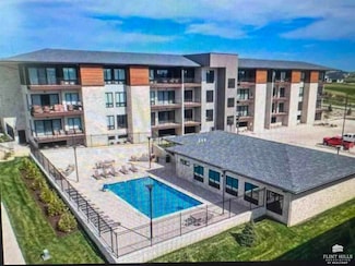3010 Fieldhouse Cir Unit 308, Manhattan, KS 66503