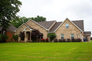 142 Forest Dr, Martin, TN 38237