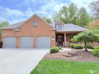 8117 High Oaks Dr, Lambertville, MI 48144