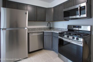 92 Diane Dr, Tinton Falls, NJ 07753