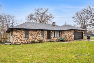 1706 Corby Blvd, South Bend, IN 46617