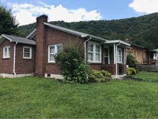 213 N 10th St, Big Stone Gap, VA 24219