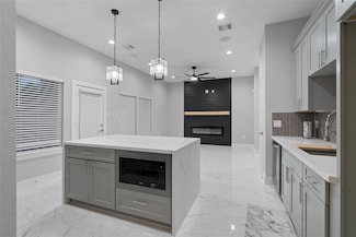 825 Paul Quinn St Unit D, Houston, TX 77091
