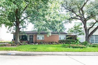 4022 Underwood St, Houston, TX 77025