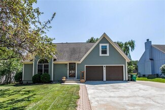7677 W 152nd St, Overland Park, KS 66223