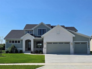 16210 Goodman Dr, Urbandale, IA 50323