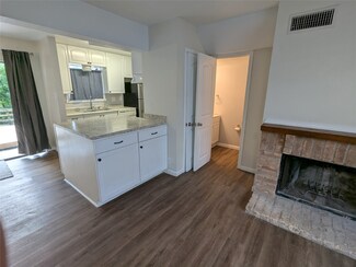 782 Worthshire St, Houston, TX 77008