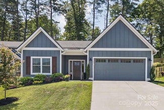 207 Weybridge Dr, Arden, NC 28704