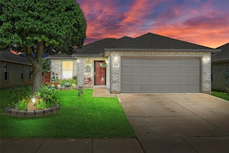 820 Newberry Trail, Fort Worth, TX 76120