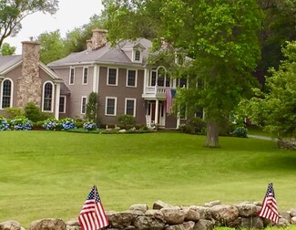 667 Highland St, Holliston, MA 01746