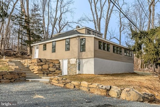 532 Hollow Rd, Skillman, NJ 08558
