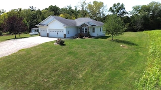 10405 Floris Rd, Eldon, IA 52554