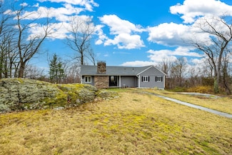 79 Knob Hill Rd, Glastonbury, CT 06033