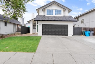 355 Zachary Dr, Vacaville, CA 95687