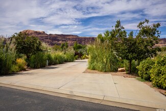1261 N Main St Unit M27, Moab, UT 84532