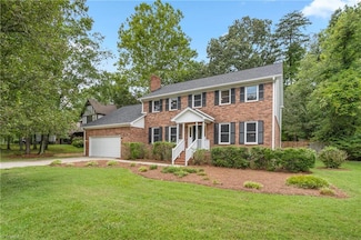 4105 Oak Hollow Dr, High Point, NC 27265