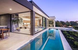 722 Amphitheatre Dr, Del Mar, CA 92014
