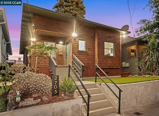 2703 Mathews St, Berkeley, CA 94702