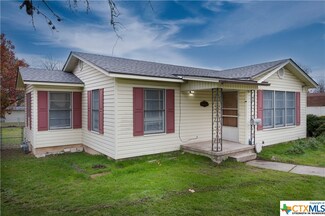 1312 W 1st St, Lampasas, TX 76550