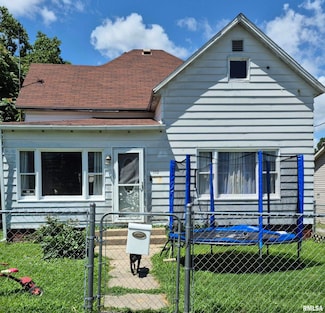 110 W Park St, Harrisburg, IL 62946