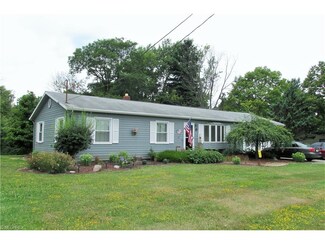 11446 Canaan Center Rd, Creston, OH 44217