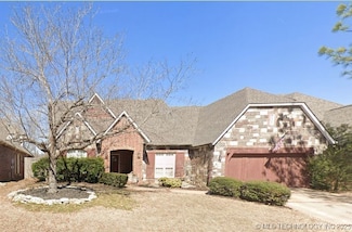 8711 E 101st Place S, Tulsa, OK 74133