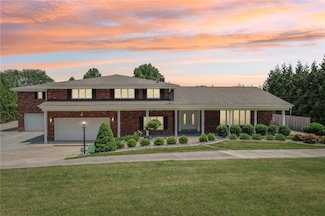 7711 Kifer Ln, Irwin, PA 15642