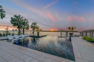 1194 N Peninsula Ave, New Smyrna Beach, FL 32169