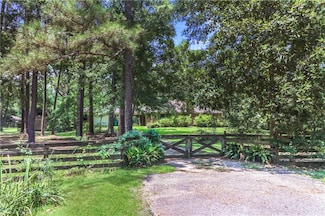 28238 Evelyn Dr, Lacombe, LA 70445