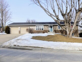 215 E Todd Terrace, Carroll, IA 51401